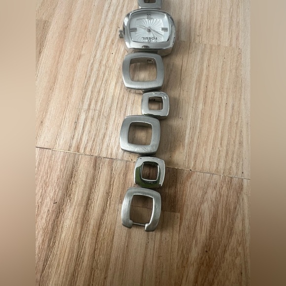 Fossil ladies silver tone retro squares watch NEW BATTERY